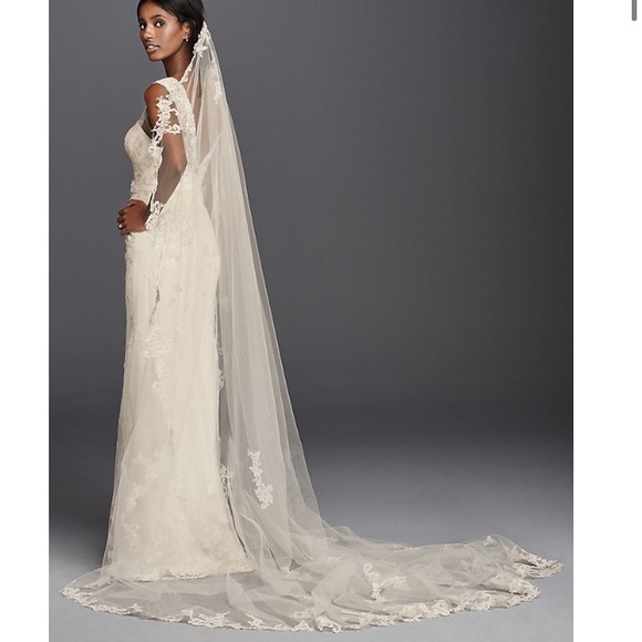 David's Bridal Accessories - Davids Bridal One Tier Lace Applique Comb Veil